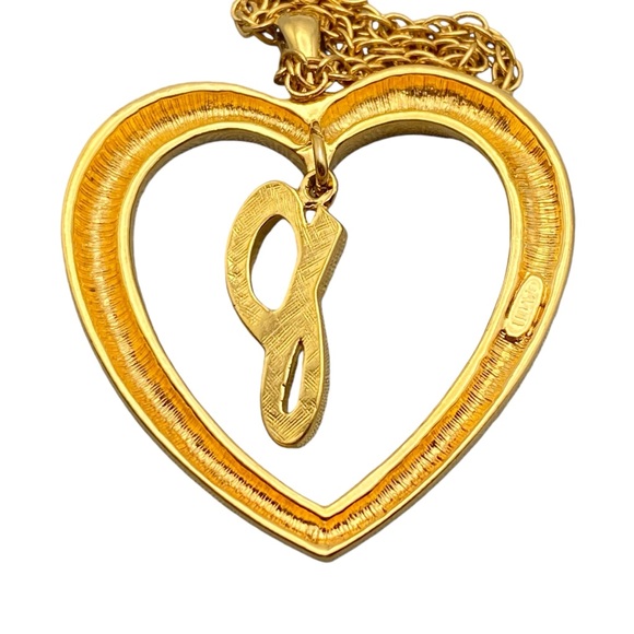 VTG AVON Open Heart Pendant with Initial “P” Dangling Center Charm Necklace - Picture 7 of 10